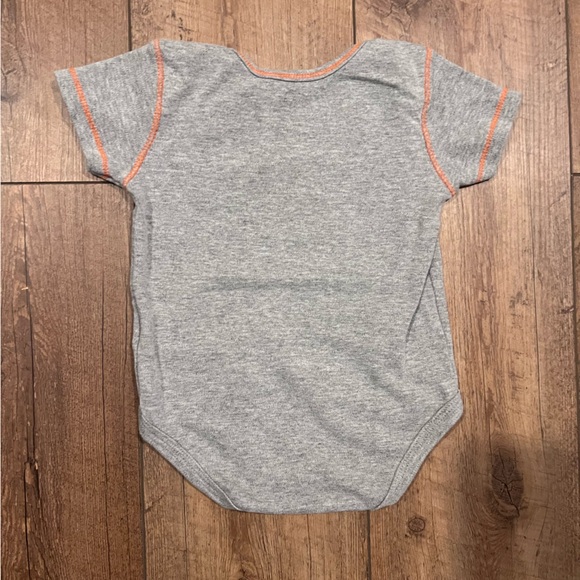 Philadelphia Flyers Onesie Bundle, 18 months - Picture 4 of 11